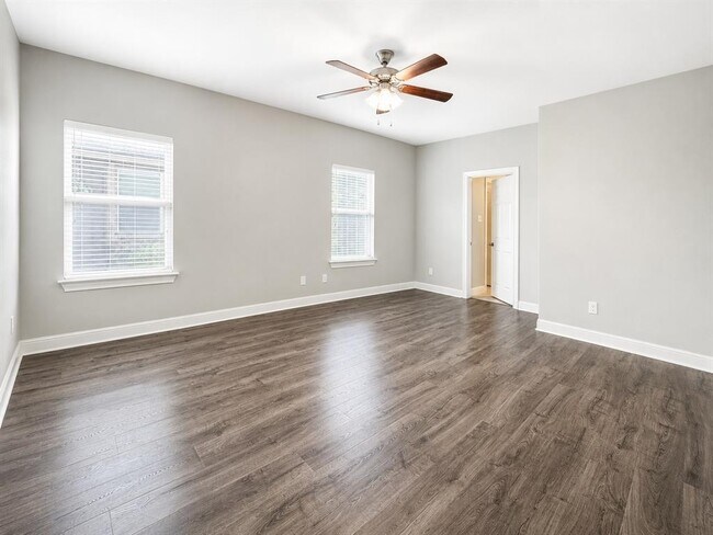 Building Photo - 2214 S Lakeline Blvd