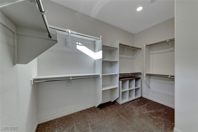 Building Photo - 259 Sun Glaze Ave