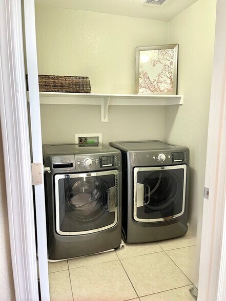 Building Photo - 3708 E Kerry Ln