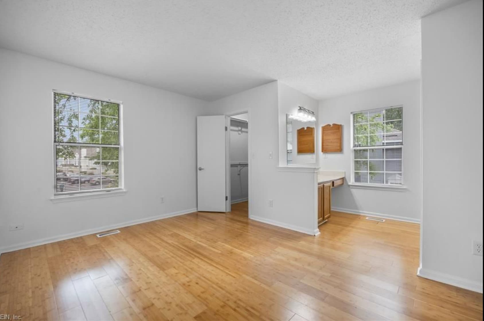 Building Photo - 264 Ferdinand Cir