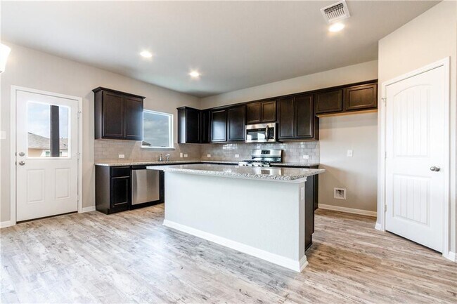 Building Photo - 2718 Bridekirk Dr