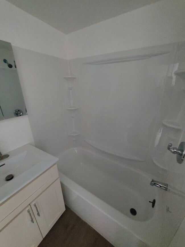 Building Photo - Charming Tacoma Home on a Peaceful Corner Lot!