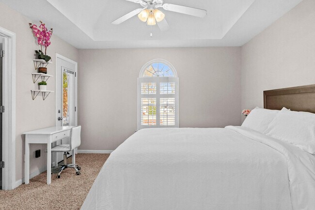 Building Photo - 66 Woodmont Ln