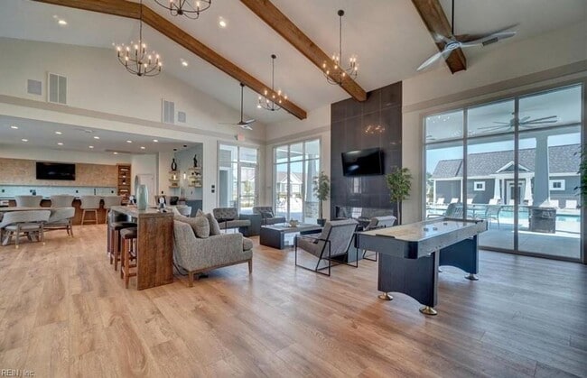 Building Photo - 4 bedroom condo in Suffolk