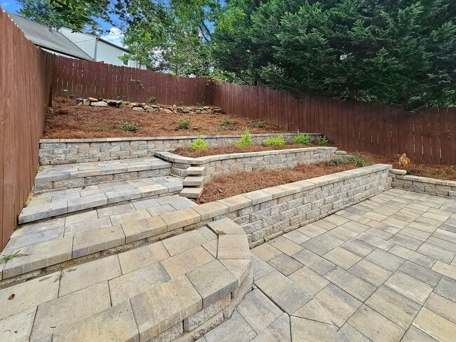 Building Photo - COMING SOON: Beautifully Updated 2/2.5 Townhome Near Truist Park