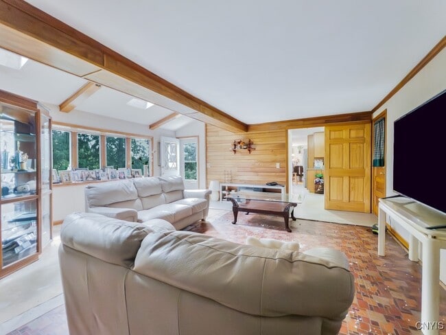 Building Photo - 7189 Coventry Rd N