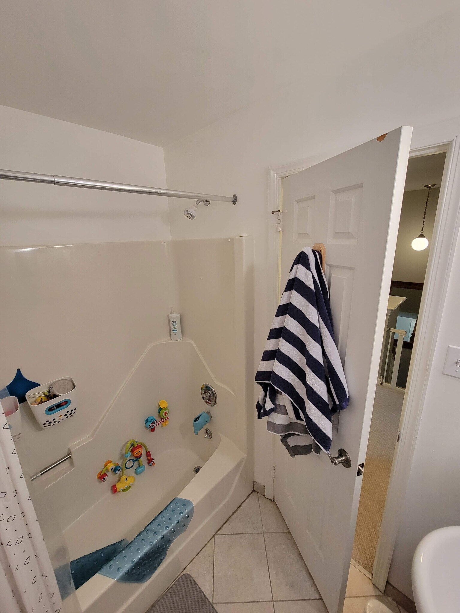 Hall Bath - 555 Coventry Lane