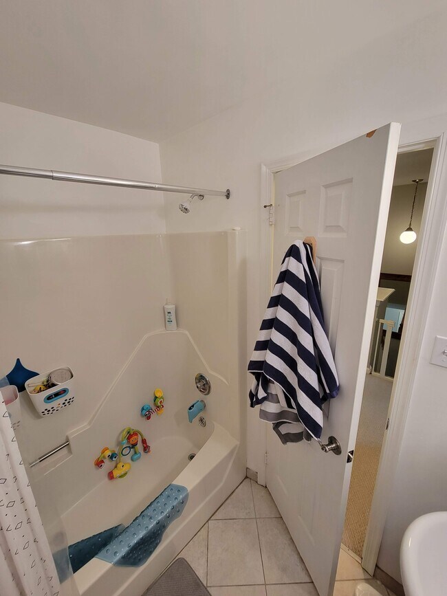 Hall Bath - 555 Coventry Lane