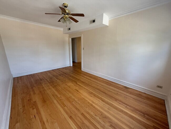 Building Photo - 7437 Randolph St