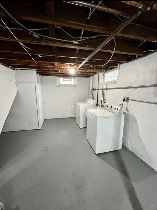 Laundry / utility Room - 19621 Avalon St