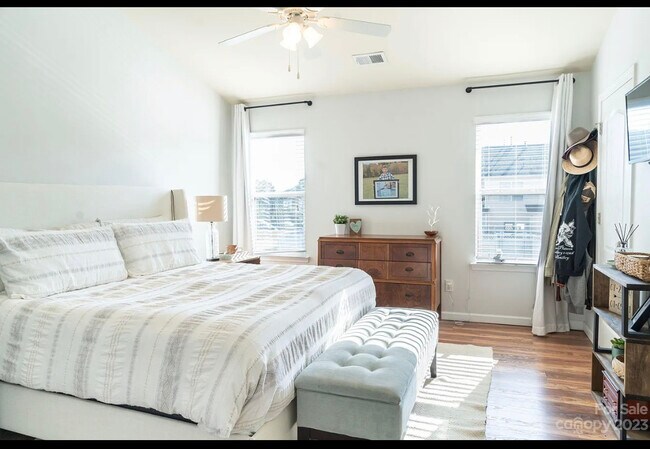 Building Photo - 12558 McGrath Dr