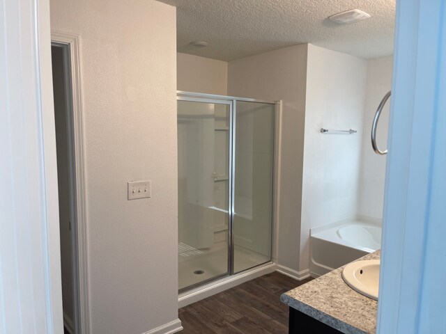 Building Photo - 5851 Magnolia Bend Blvd