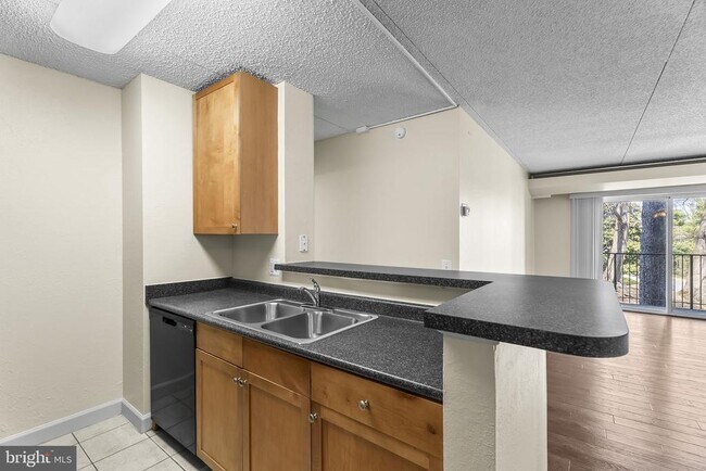 Building Photo - 60 S Van Dorn St