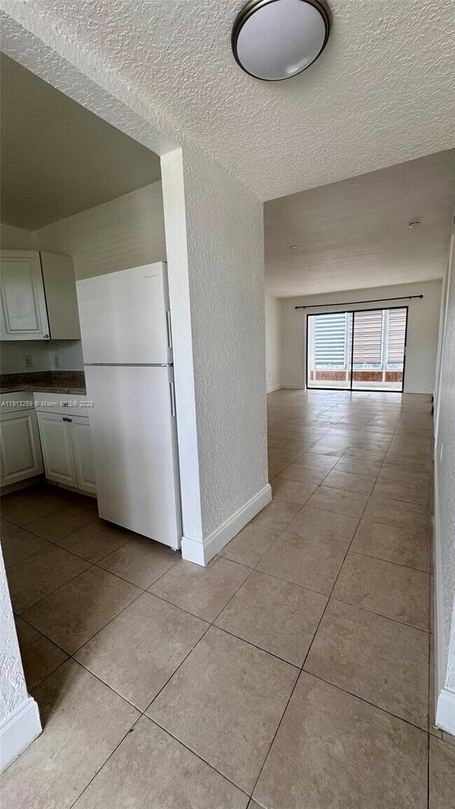 Building Photo - 7320 NW 85th Ct