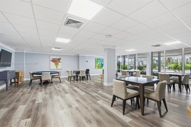 Building Photo - 3546 S Ocean Blvd