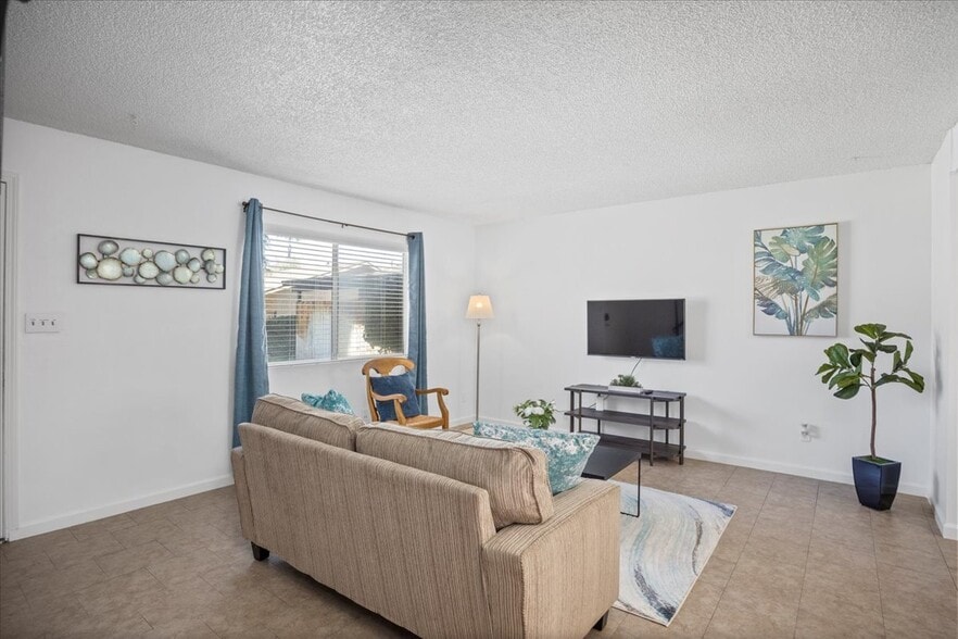 Building Photo - 4225 Parkwood Ct