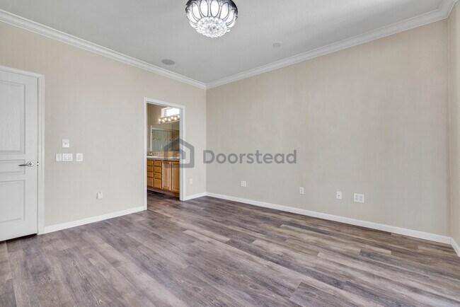 Building Photo - 400 Plover Ct