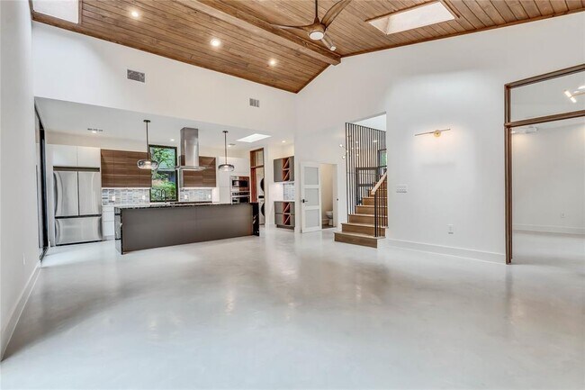 Building Photo - 4521 Avenue H Ave