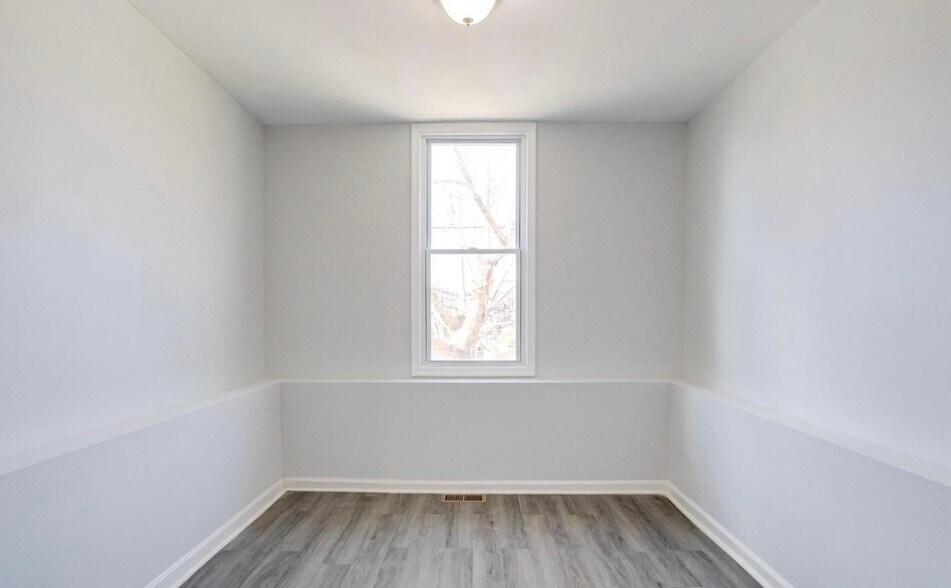 Building Photo - 3007 Oakley Ave