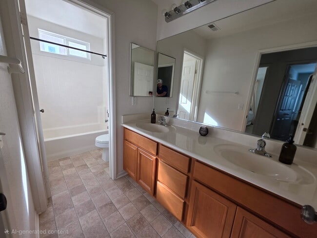 Building Photo - 165 Canyon Creek Way