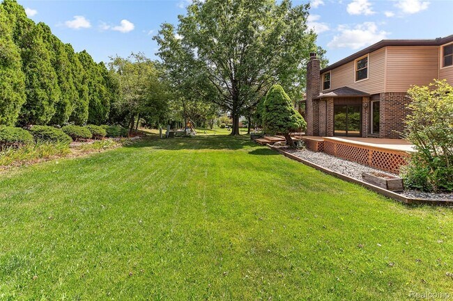 Building Photo - 3312 Palm Aire Ct