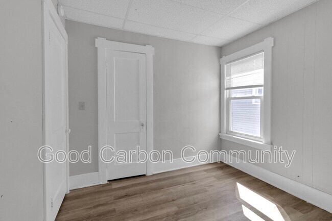 Building Photo - 2273 Delaware Ave