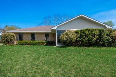 Building Photo - 5118 Sanford Rd