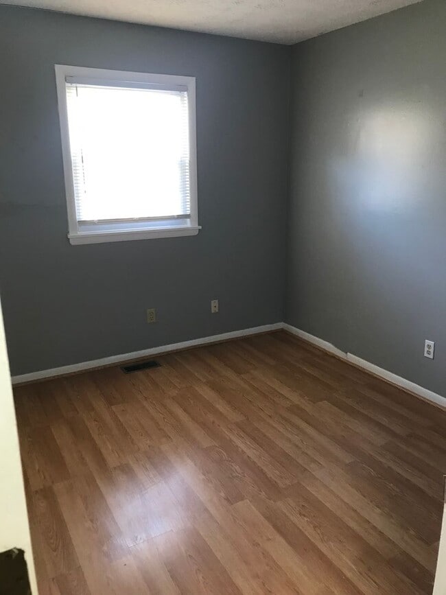 Building Photo - 1345 Canonero Dr