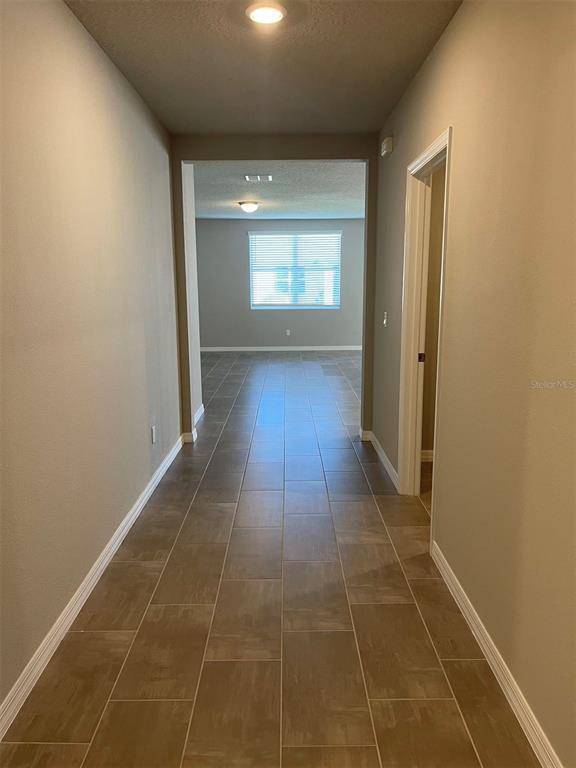 Building Photo - 5295 Meredrew Ln