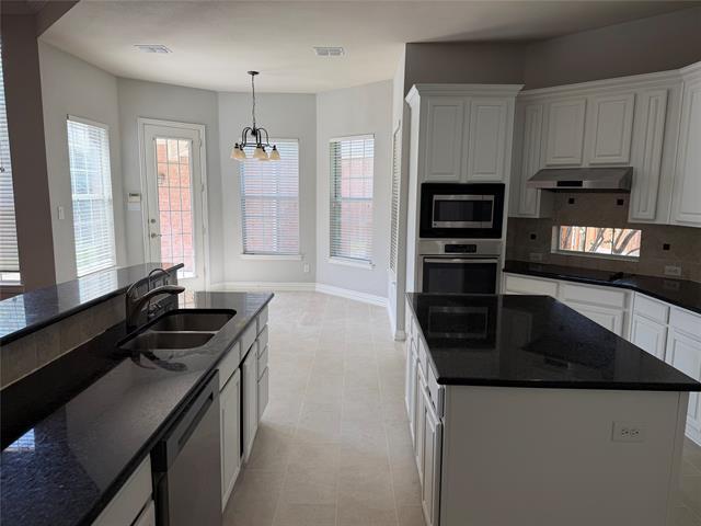 Building Photo - 2508 Sir Percival Ln