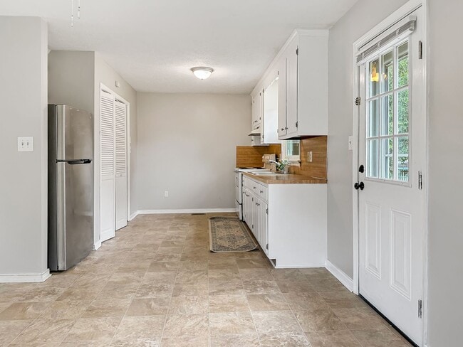 Building Photo - Charming home in the heart of Mechanicsville!