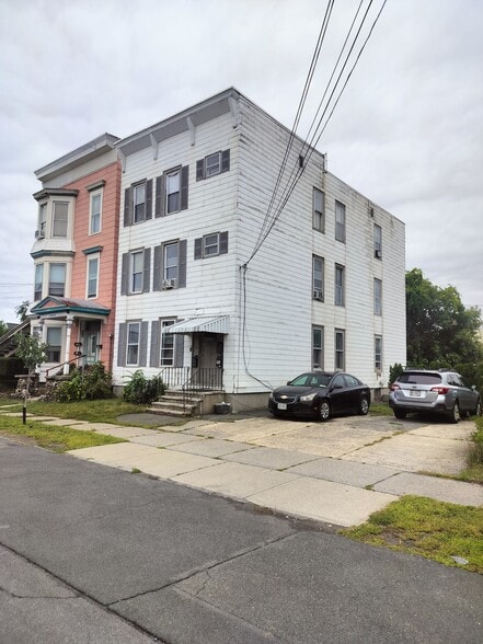 Building Photo - 73 Rensselaer Ave