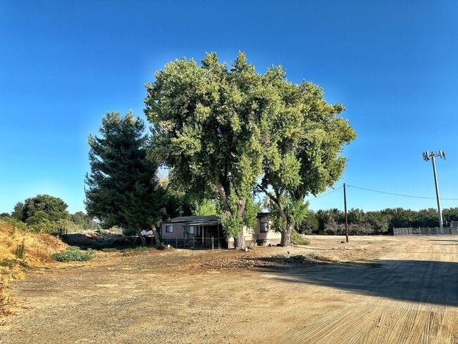 Building Photo - 32221 Rd 108