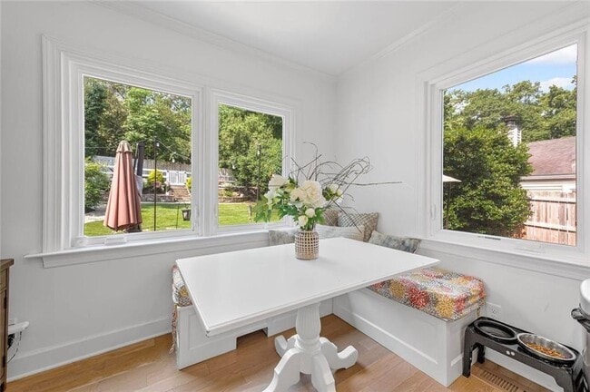 Building Photo - 346 Redland Rd NW