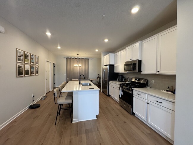 Building Photo - "Spacious 3-Bedroom Townhouse Oasis in West St Paul – 2.5 Baths & 2,268 Sq Ft of Comfort!"