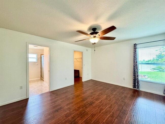 Building Photo - 11346 Southwind Lake Dr