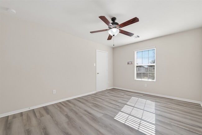 Building Photo - 19038 Winding Stream Ln