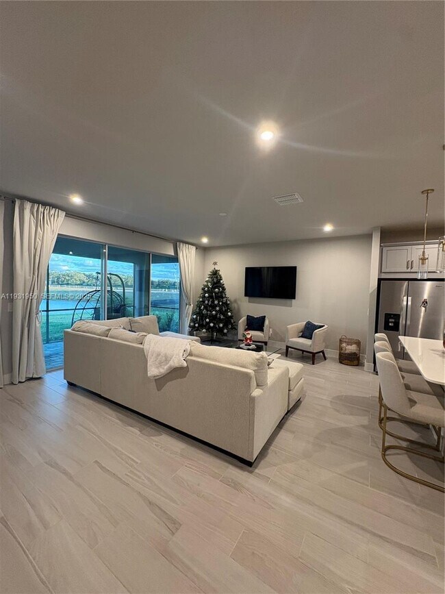 Building Photo - 5020-5124 124th Ave E