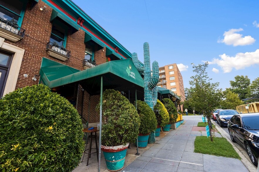 Restaurants - 3616 Connecticut Ave NW