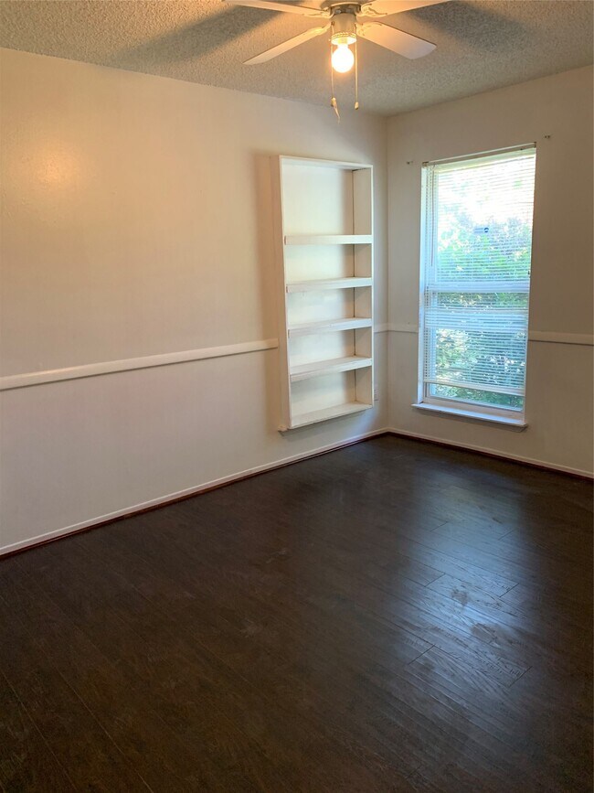 Building Photo - 11110 Bammel North Houston Rd