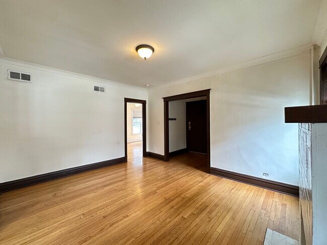 Building Photo - 3449 W Schubert Ave