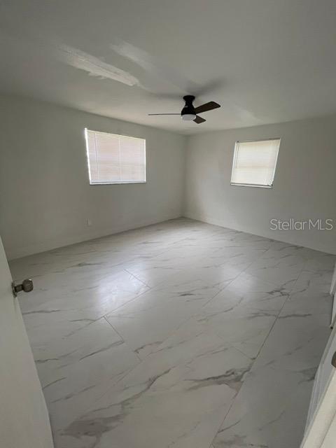Building Photo - 4248 Oakfield Ave