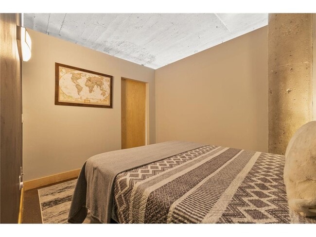 Building Photo - 918 N 3rd St