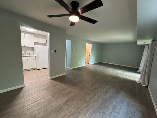 Building Photo - THE VILLAGES SOUTH 310