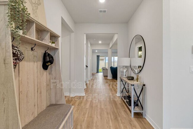 Building Photo - 5674 Arborvista Dr