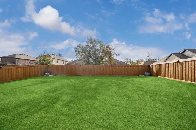 Building Photo - 7933 Spring Run Dr