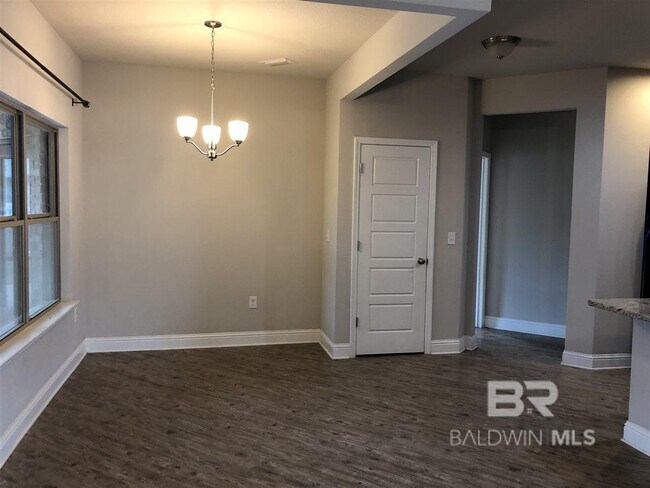 Building Photo - 23738 Havasu Dr