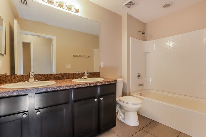 Building Photo - 10105 Hawk Storm Ave