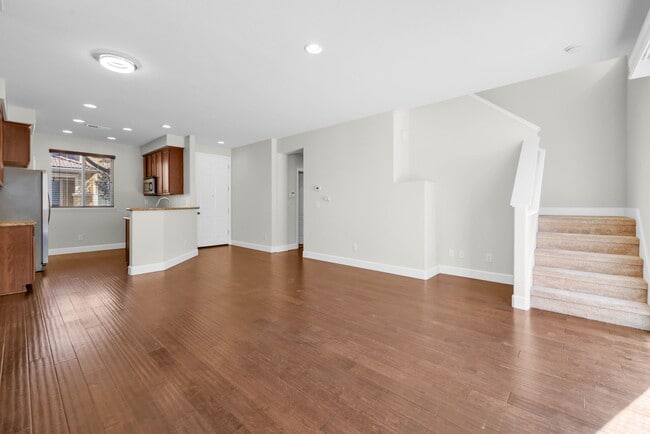 Building Photo - 9 Dulcibbella Pl