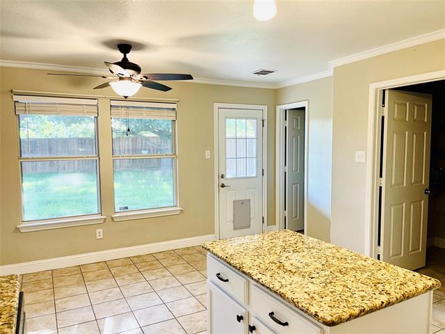 Building Photo - 2605 Cattleman Dr